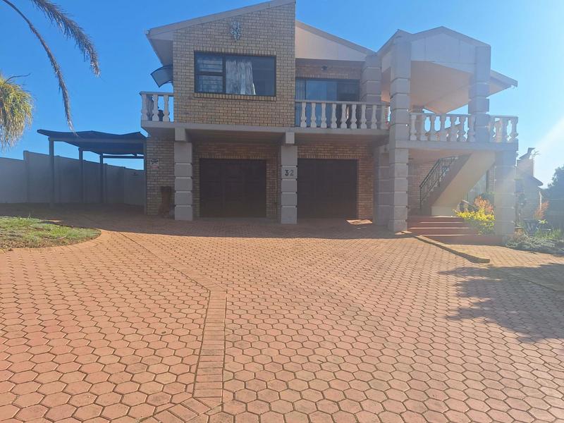 5 Bedroom Property for Sale in Hartenbos Heuwels Western Cape